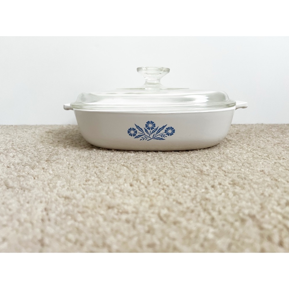 Vintage Corningware Blue Cornflower 9” Casserole Dish with Lid